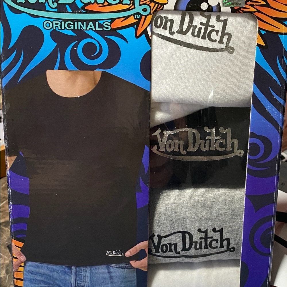 Von Dutch Mens t-shirt pack.  Logo on bottom left